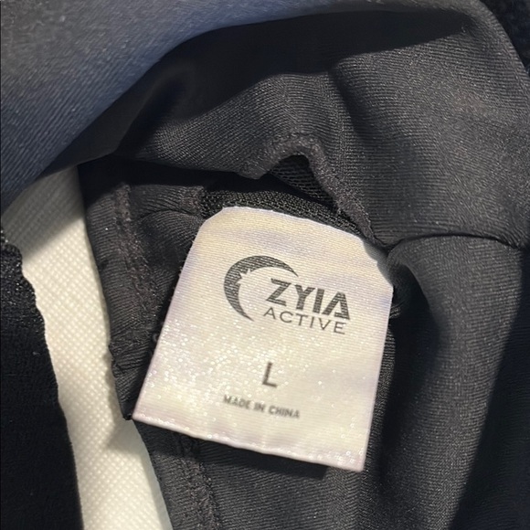 Zyia Black Sports Bra - Picture 4 of 6